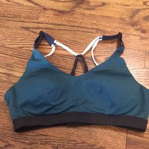Calla sports bra
